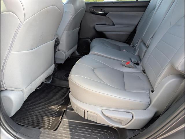 used 2023 Toyota Highlander car, priced at $40,991