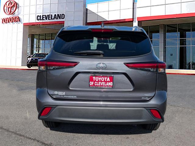 used 2023 Toyota Highlander car, priced at $40,991