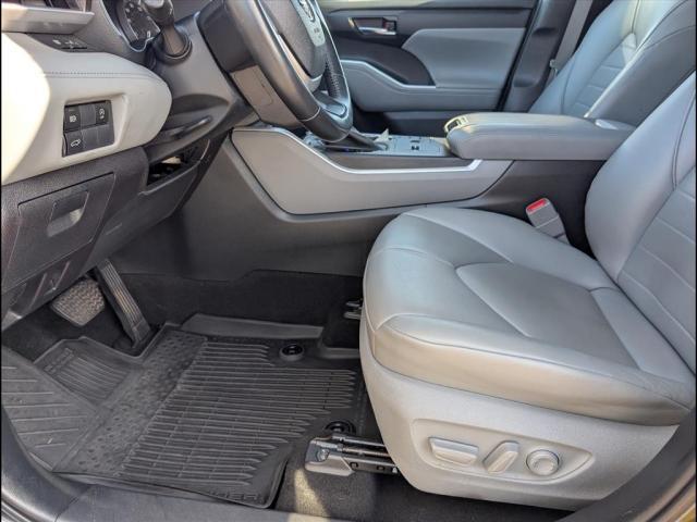 used 2023 Toyota Highlander car, priced at $40,991