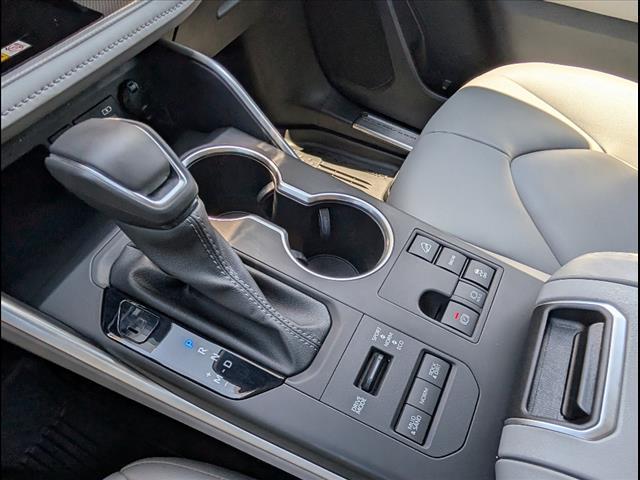 used 2024 Toyota Highlander car, priced at $45,994