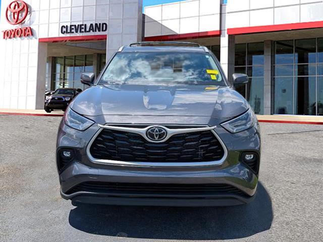 used 2024 Toyota Highlander car, priced at $49,991