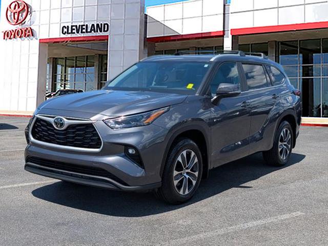 used 2024 Toyota Highlander car, priced at $45,994