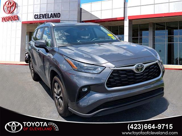 used 2024 Toyota Highlander car, priced at $49,991