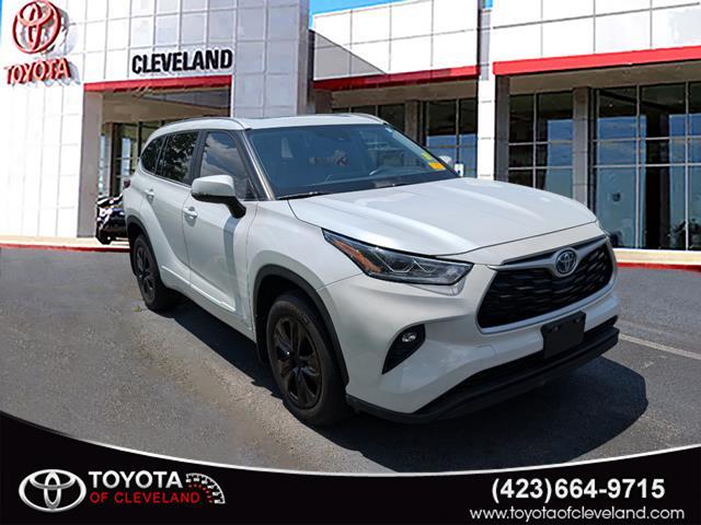 used 2023 Toyota Highlander Hybrid car, priced at $47,991