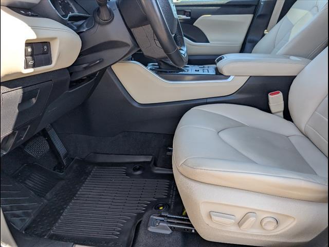 used 2023 Toyota Highlander car, priced at $40,991
