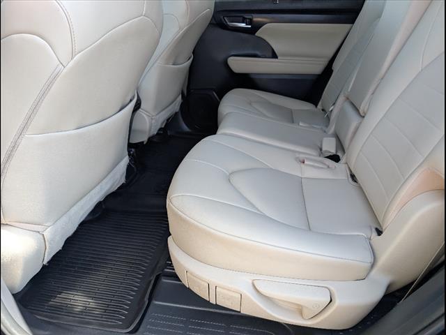 used 2023 Toyota Highlander car, priced at $40,991