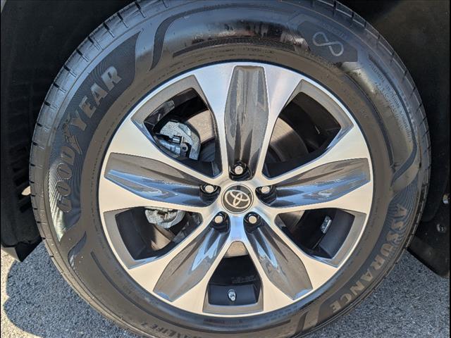 used 2023 Toyota Highlander car, priced at $40,991