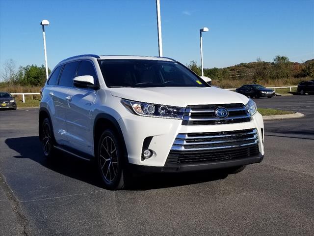 used 2019 Toyota Highlander Hybrid car, priced at $30,991