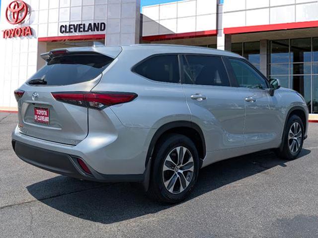 used 2023 Toyota Highlander car, priced at $38,991