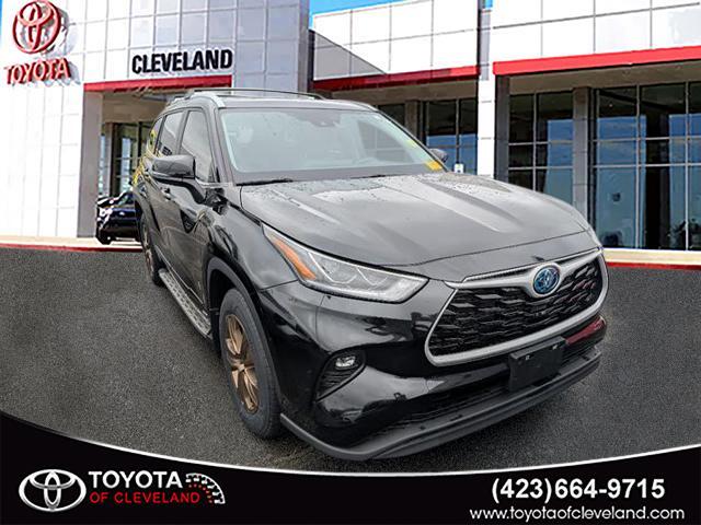 used 2023 Toyota Highlander Hybrid car, priced at $46,991