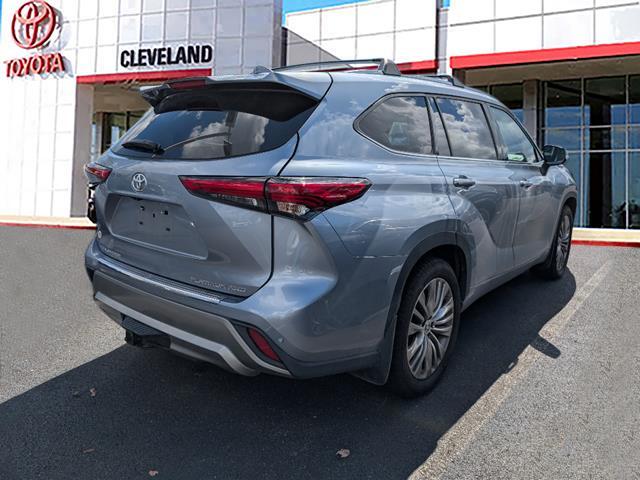 used 2021 Toyota Highlander car, priced at $42,592