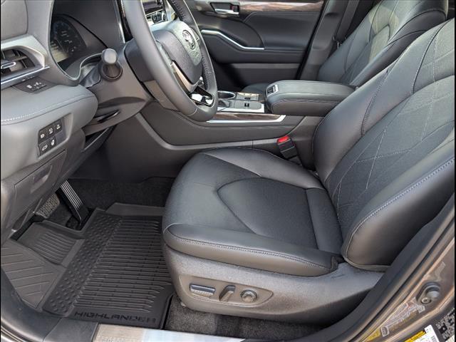 new 2025 Toyota Highlander Hybrid car, priced at $58,317
