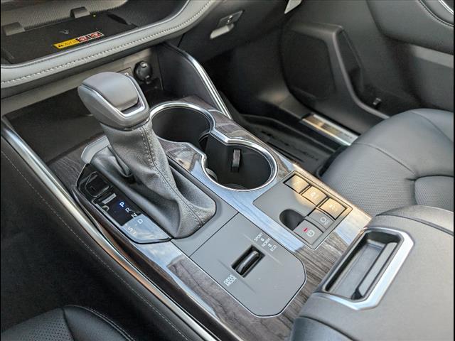 new 2025 Toyota Highlander Hybrid car, priced at $58,317