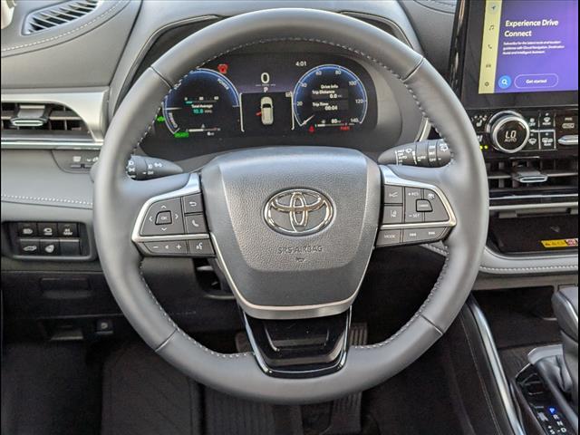 new 2025 Toyota Highlander Hybrid car, priced at $58,317