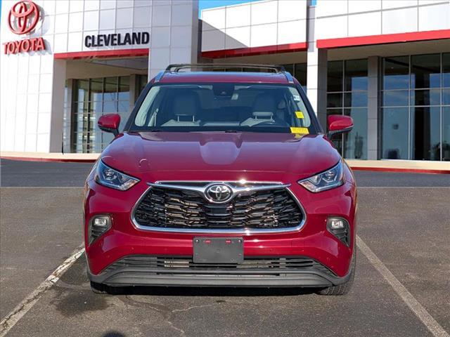 used 2022 Toyota Highlander car, priced at $36,991