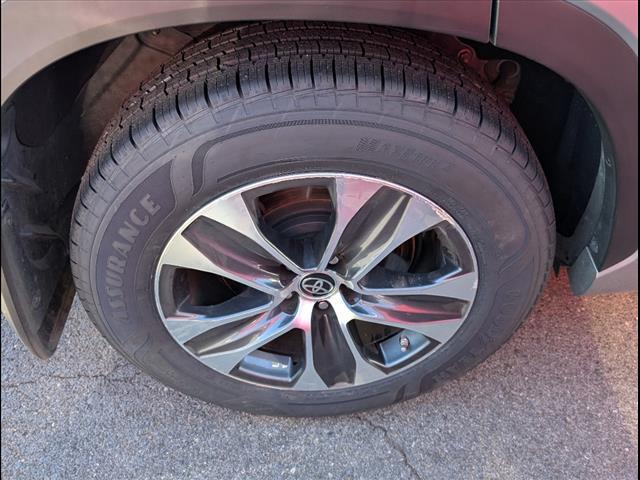 used 2024 Toyota Highlander car, priced at $43,991
