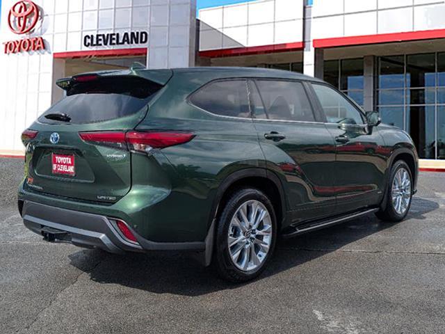 used 2023 Toyota Highlander Hybrid car, priced at $54,991