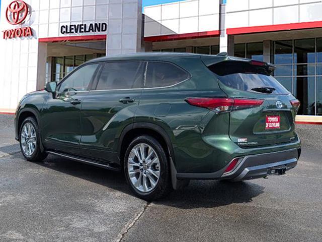 used 2023 Toyota Highlander Hybrid car, priced at $54,991