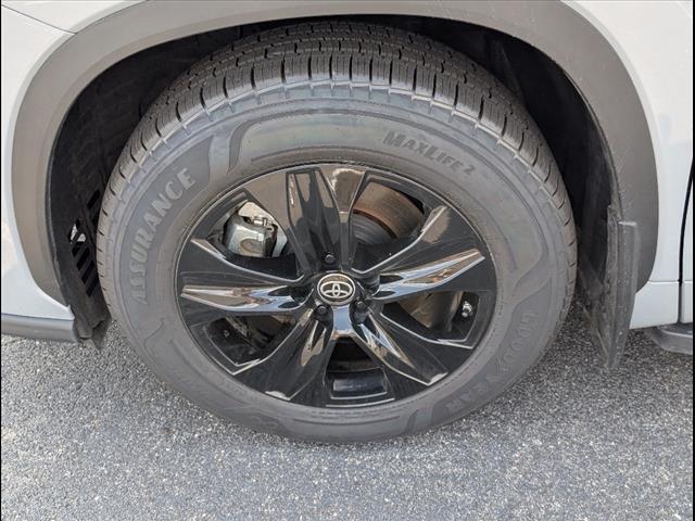 used 2024 Toyota Highlander Hybrid car, priced at $48,991
