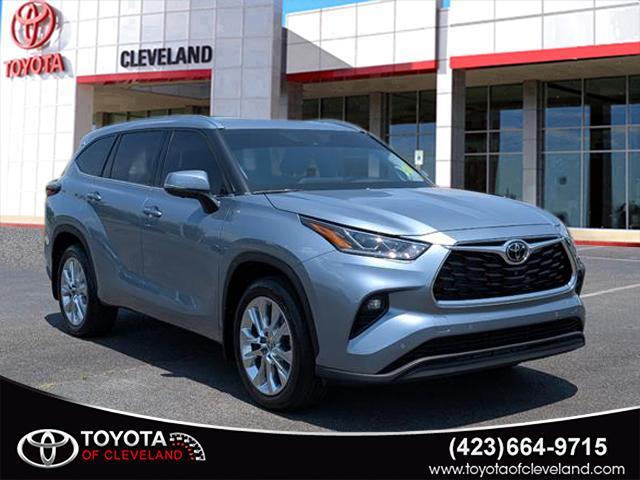 used 2024 Toyota Highlander car, priced at $49,991
