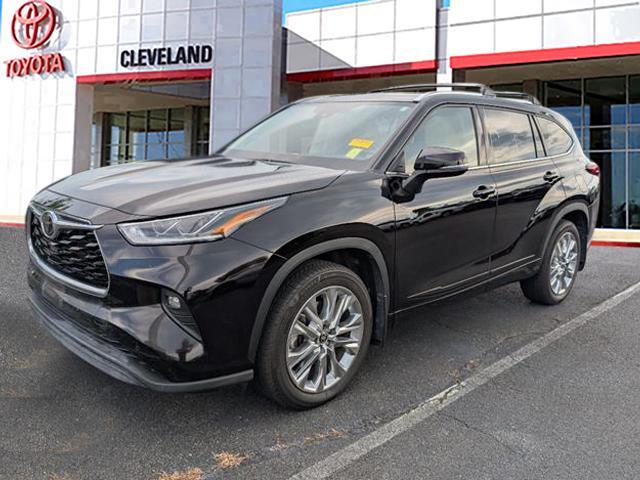 used 2021 Toyota Highlander car, priced at $37,991