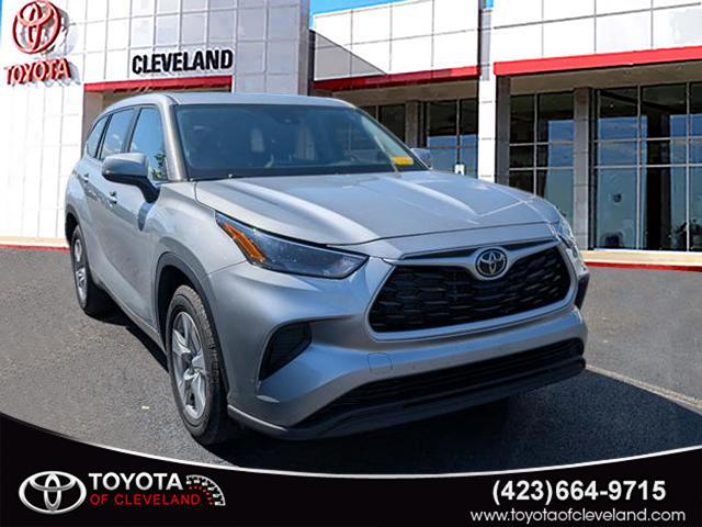 used 2023 Toyota Highlander car, priced at $35,991