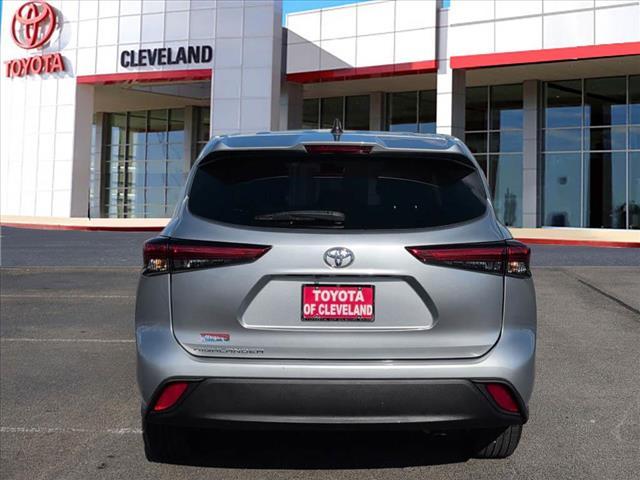 used 2023 Toyota Highlander car, priced at $34,993
