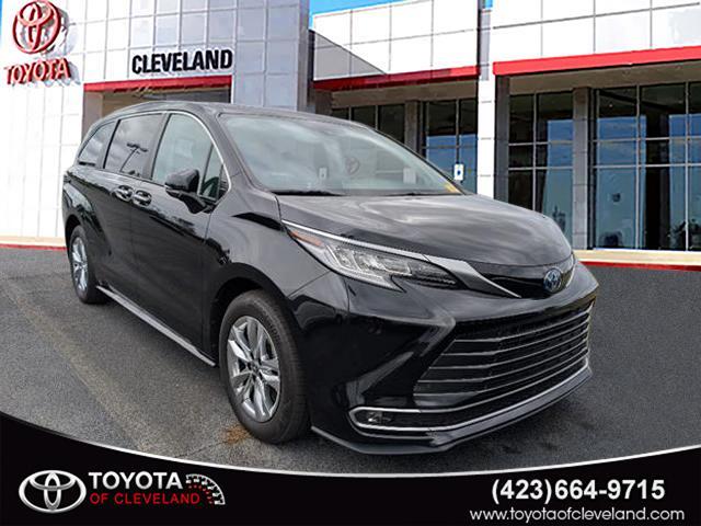 used 2023 Toyota Sienna car, priced at $53,991