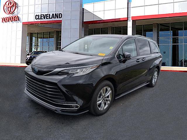 used 2023 Toyota Sienna car, priced at $53,991
