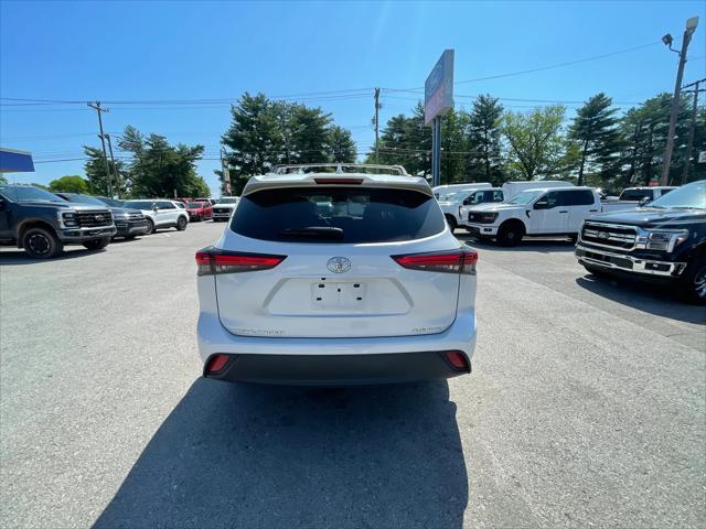 used 2022 Toyota Highlander car, priced at $37,947