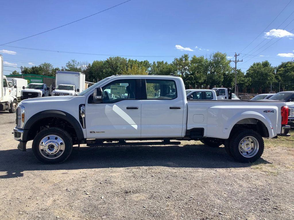 new 2025 Ford F-450 car, priced at $72,700