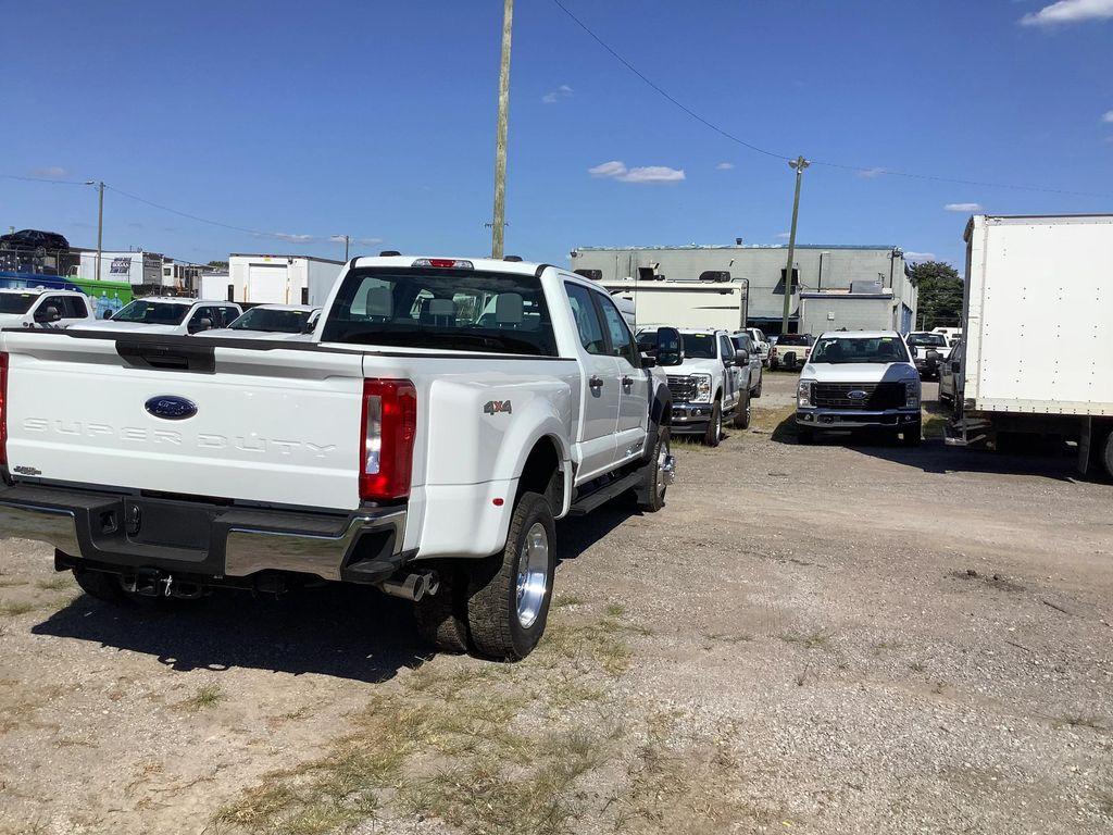 new 2025 Ford F-450 car, priced at $72,700