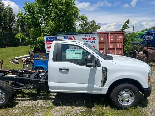 new 2025 Ford F-250 car, priced at $47,350