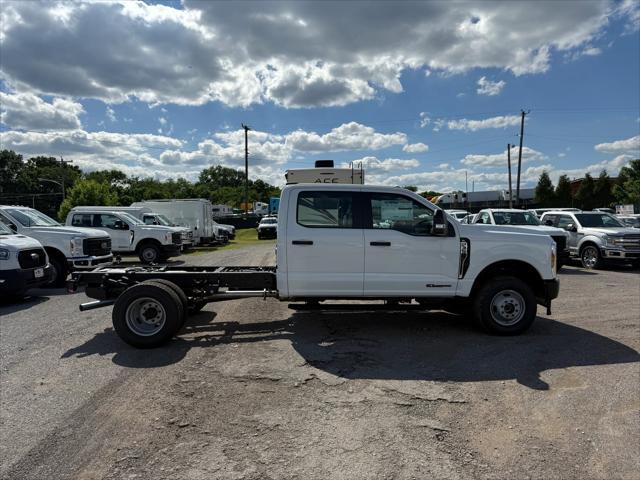 new 2025 Ford F-350 car, priced at $72,590