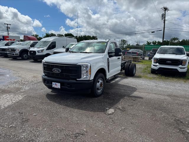 new 2025 Ford F-350 car, priced at $54,825