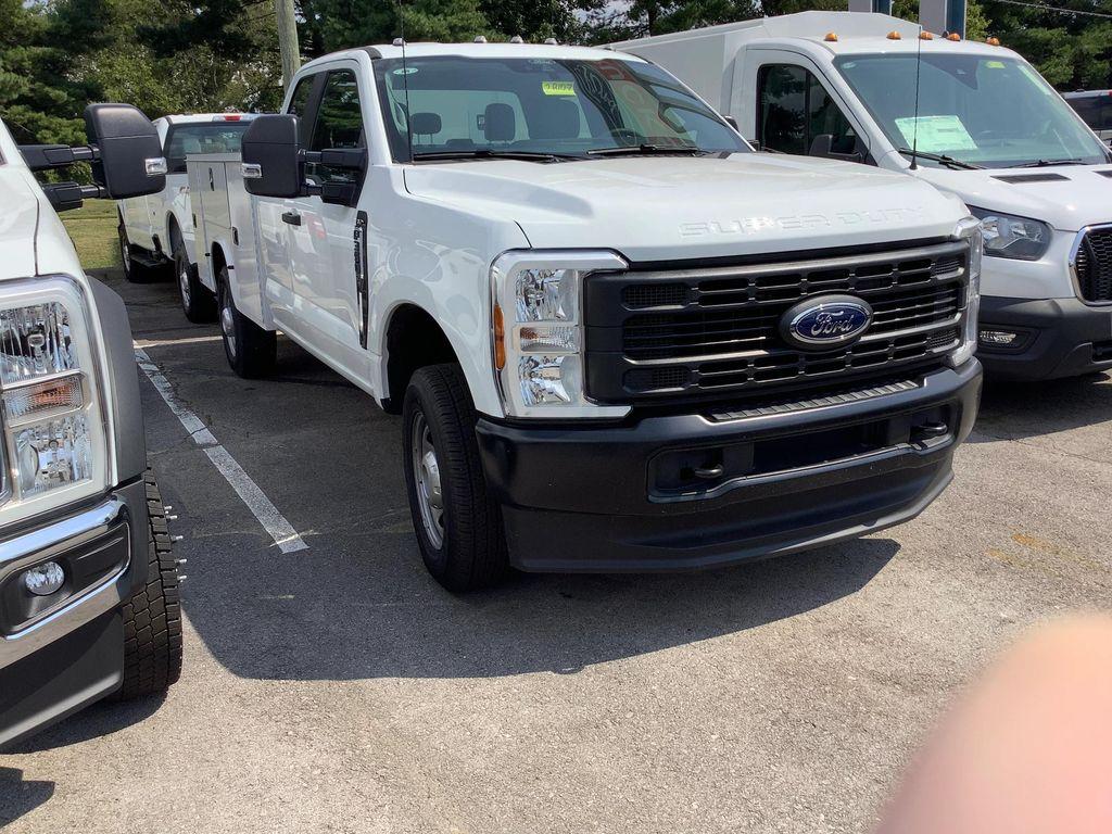 new 2025 Ford F-350 car, priced at $57,445
