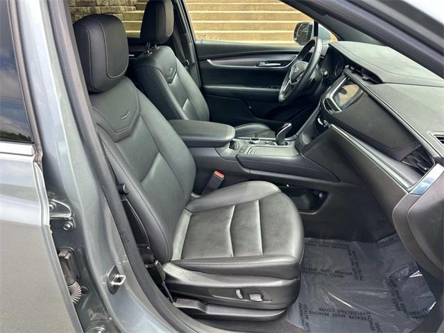 used 2023 Cadillac XT5 car, priced at $22,000