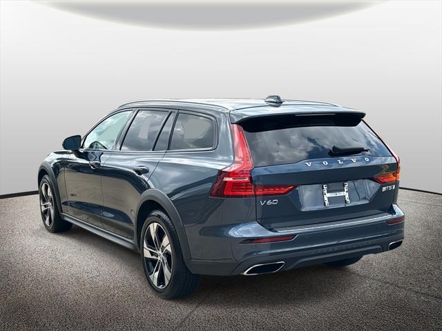 used 2020 Volvo V60 Cross Country car, priced at $23,500