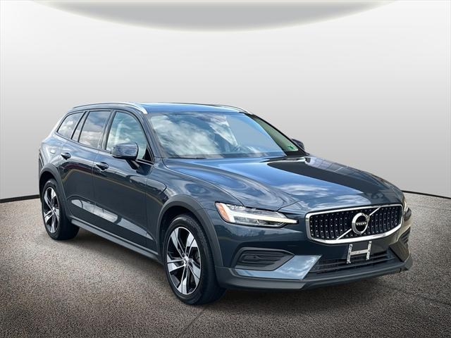 used 2020 Volvo V60 Cross Country car, priced at $23,500