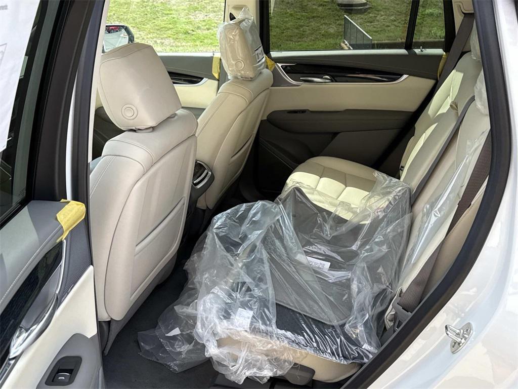 new 2025 Cadillac XT6 car, priced at $62,465
