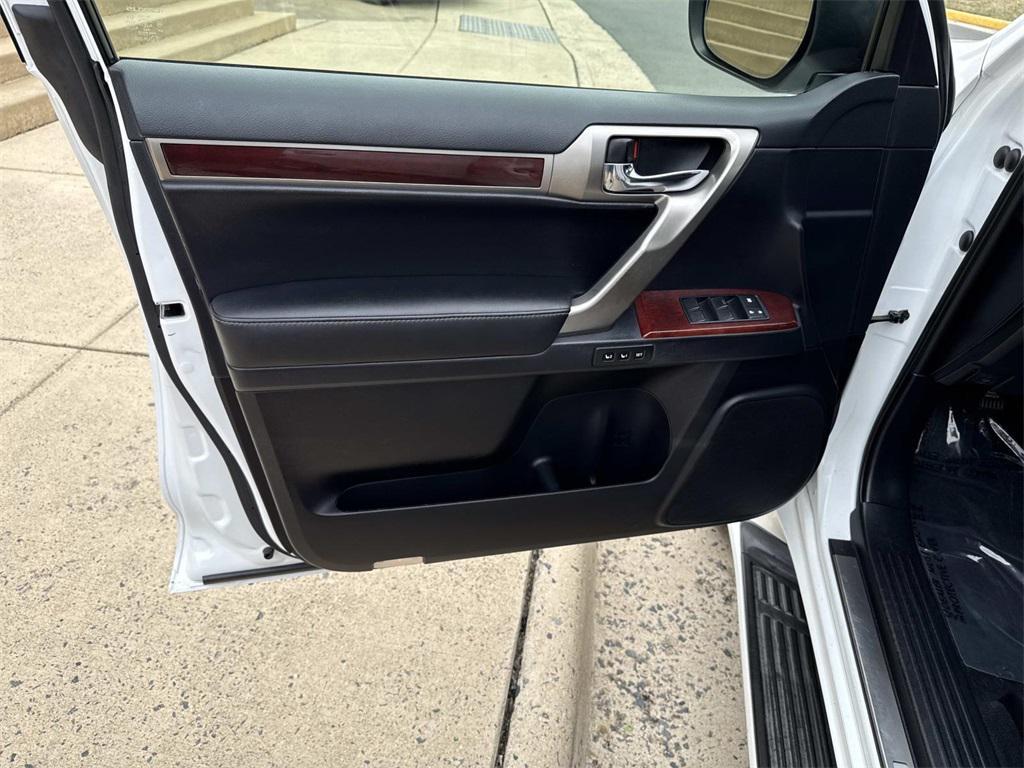 used 2016 Lexus GX 460 car, priced at $27,500