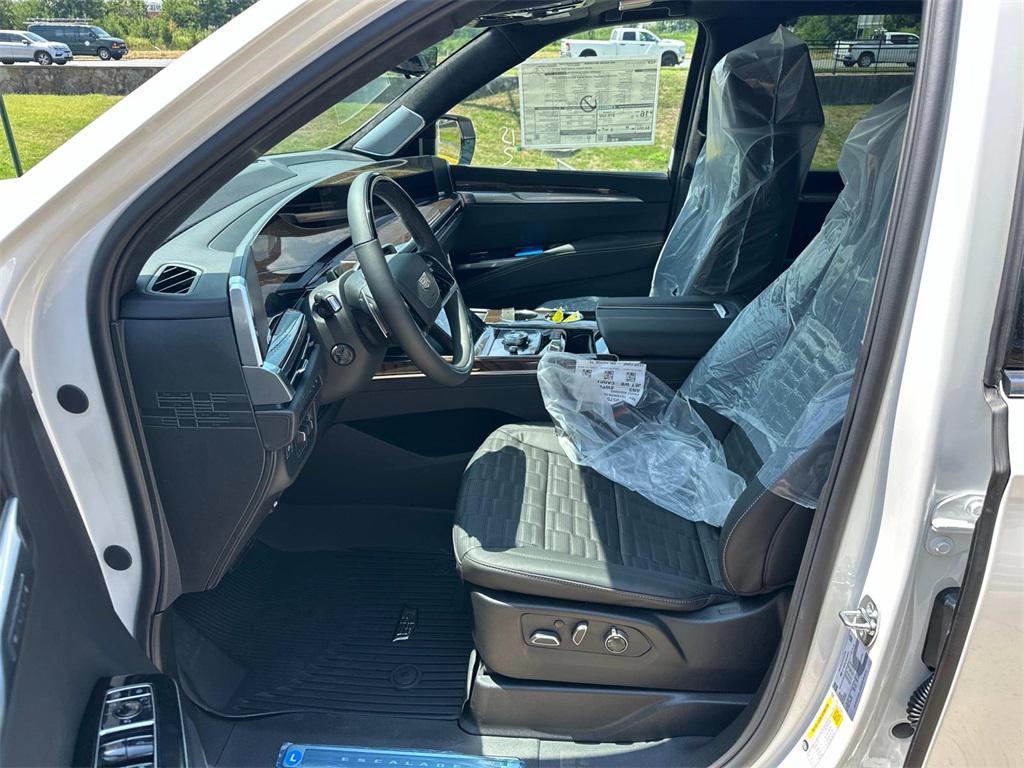 new 2025 Cadillac Escalade car, priced at $123,895