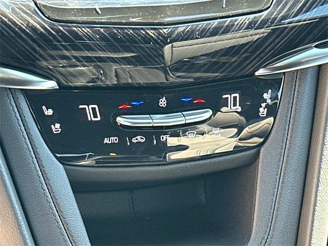 new 2025 Cadillac XT6 car, priced at $60,215