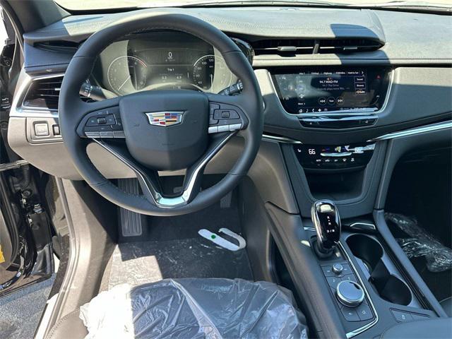 new 2025 Cadillac XT6 car, priced at $53,315