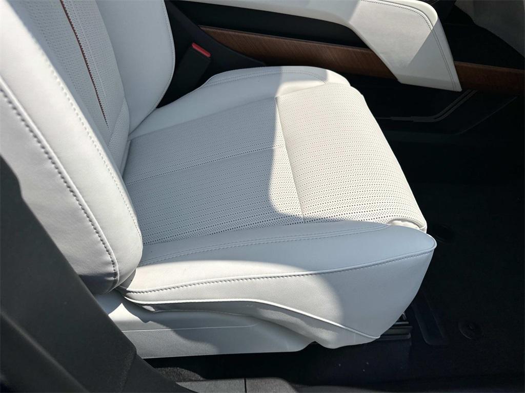 new 2026 Cadillac VISTIQ car, priced at $80,215