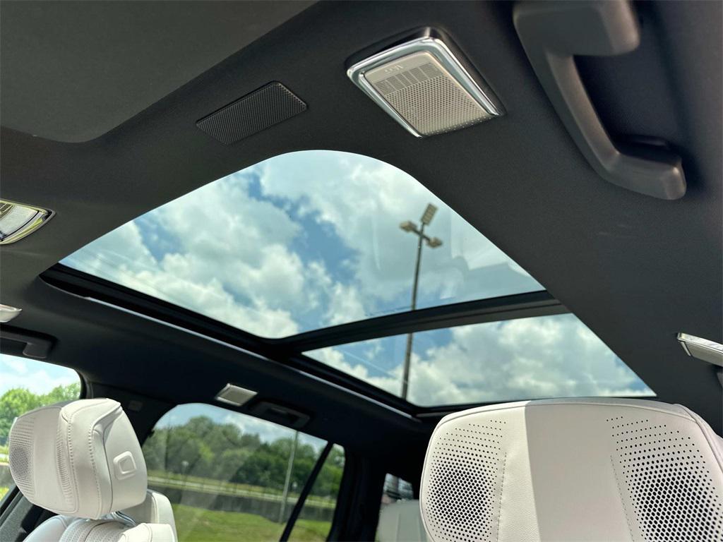new 2026 Cadillac VISTIQ car, priced at $80,215