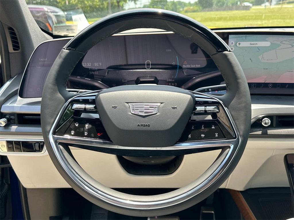 new 2026 Cadillac VISTIQ car, priced at $80,215