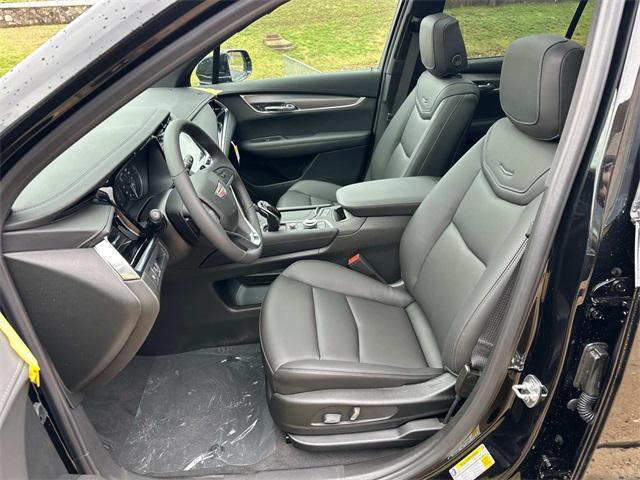 new 2025 Cadillac XT6 car, priced at $53,215
