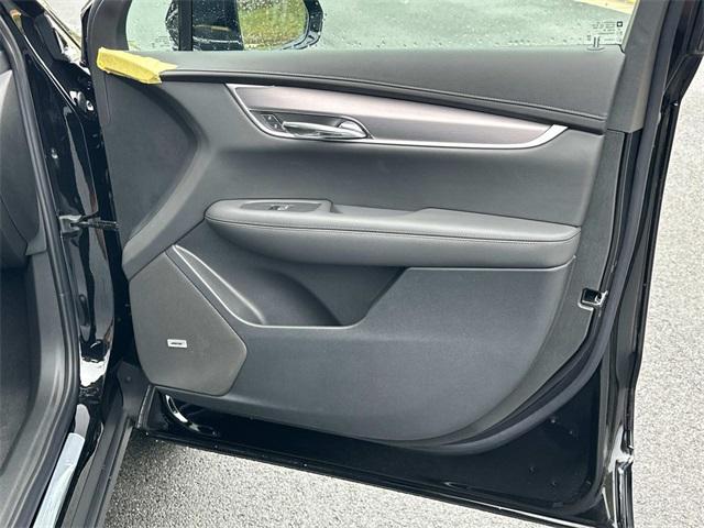 new 2025 Cadillac XT6 car, priced at $53,215