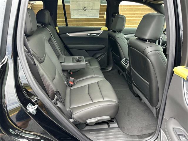 new 2025 Cadillac XT6 car, priced at $53,215